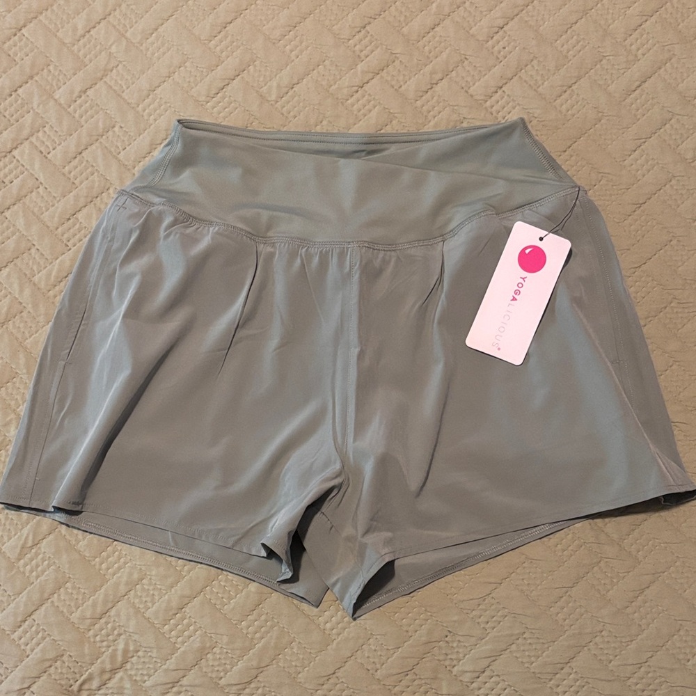 Yogalicious: Lightstreme Backflip Short NWT